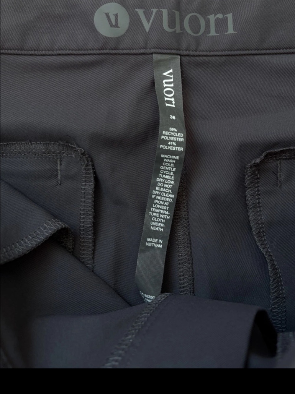 Vuori Cascade Tech Chino Pant Men’s 36 V427 Athletic Slim Fit Stretch Charcoal - Picture 3 of 4